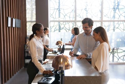 Bonnes pratiques pour adapter l’accueil en restauration commerciale